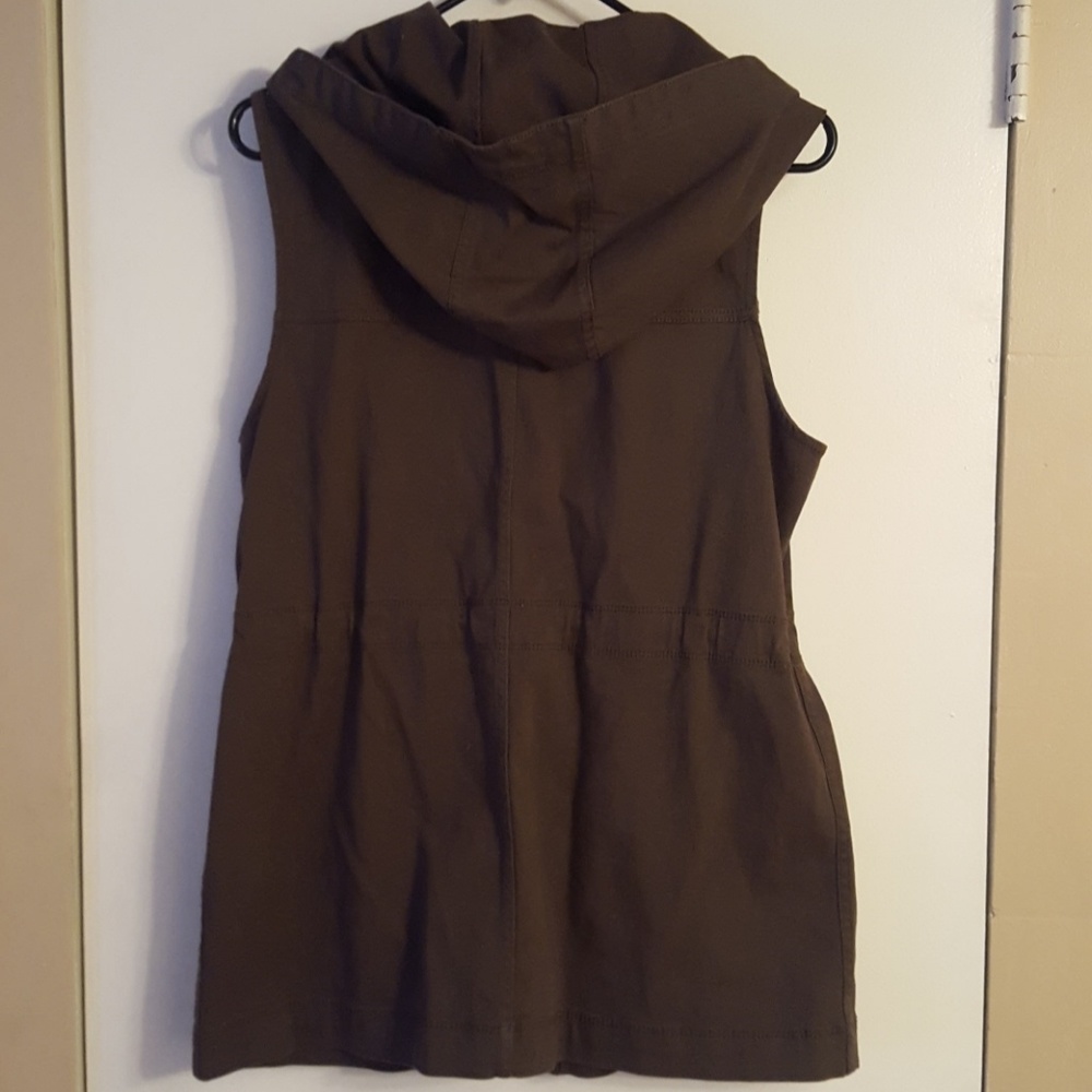 NWOT Khaki Hooded Vest - Picture 4 of 6